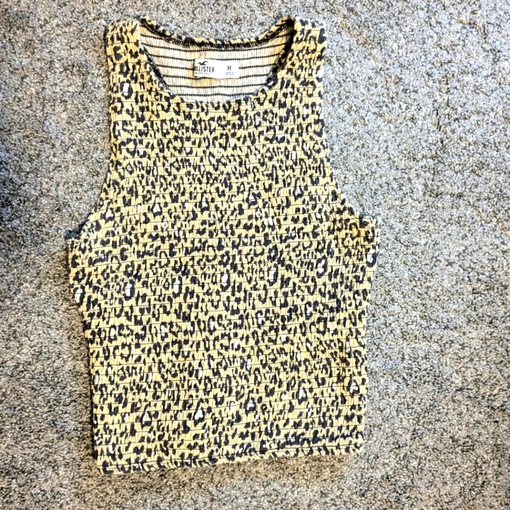 Hollister crop top